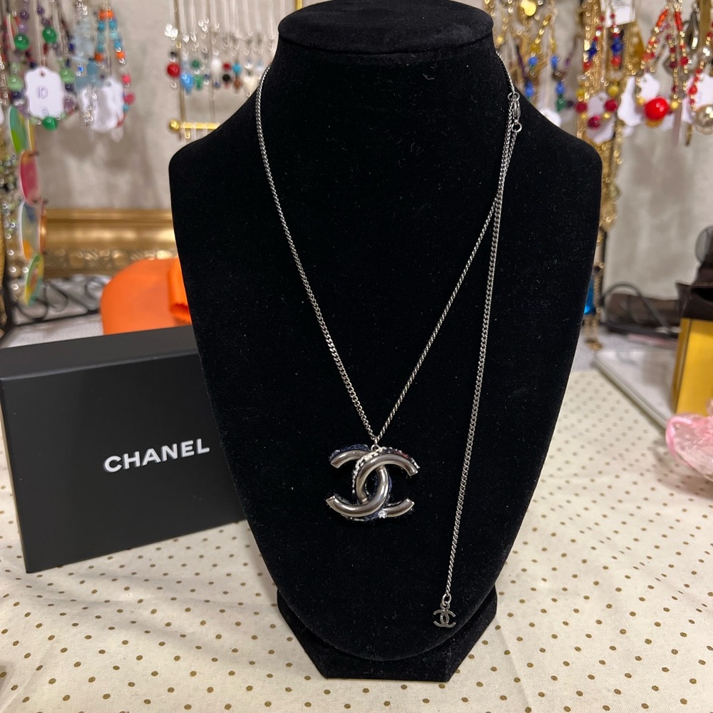 Chanel pendant necklace with gunmetal hardware “satin” finish.
